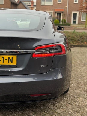 Tesla Model S - Afbeelding 11 van 27