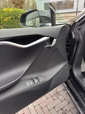 Tesla Model S - Afbeelding 14 van 22