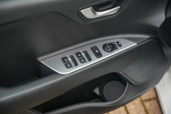 Kia Rio - Afbeelding 14 van 30