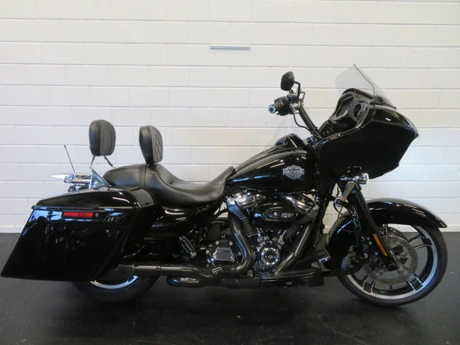 Harley-Davidson Road Glide - Afbeelding 1 van 13