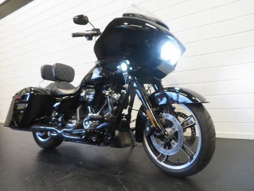 Harley-Davidson Road Glide - Afbeelding 8 van 13