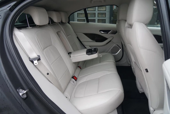 Jaguar I-PACE - Afbeelding 7 van 30