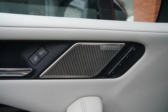 Jaguar I-PACE - Afbeelding 23 van 30