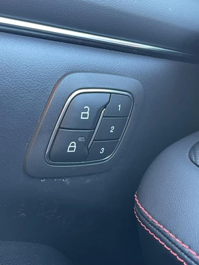 Ford Mustang Mach-E - Afbeelding 24 van 30