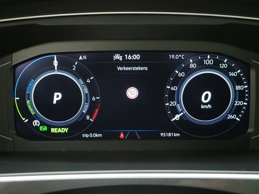 Volkswagen Tiguan - Afbeelding 24 van 30