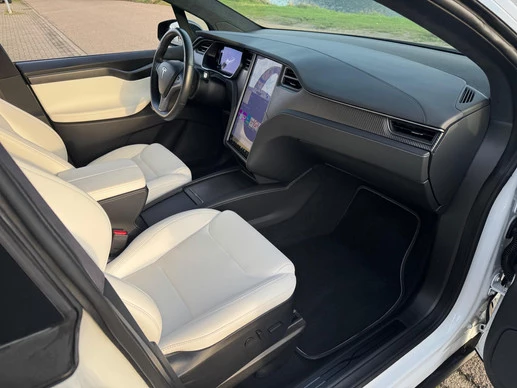 Tesla Model X - Afbeelding 13 van 30