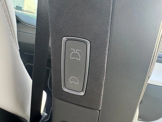 Tesla Model X - Afbeelding 19 van 30