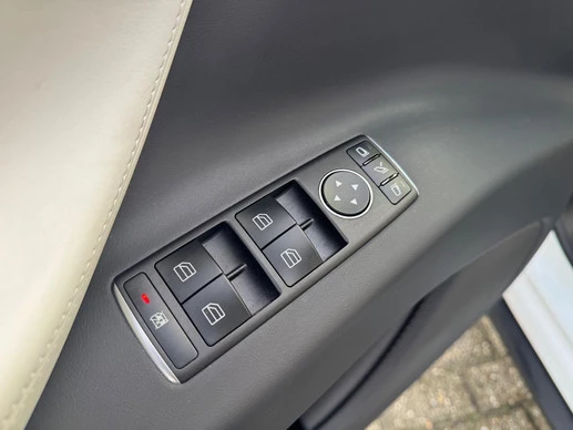 Tesla Model X - Afbeelding 21 van 30