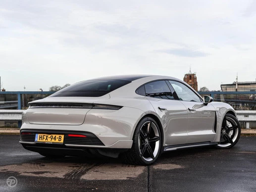Porsche Taycan - Afbeelding 3 van 30