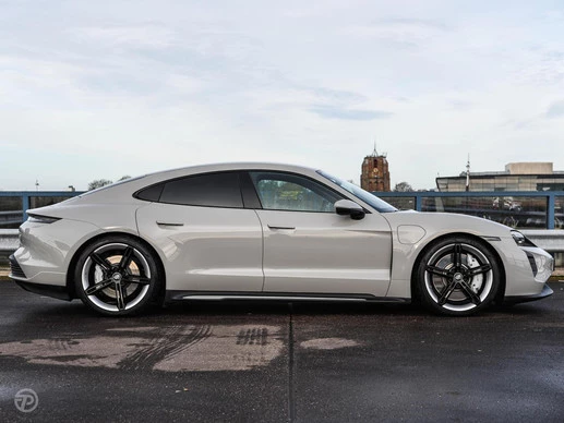 Porsche Taycan - Afbeelding 6 van 30