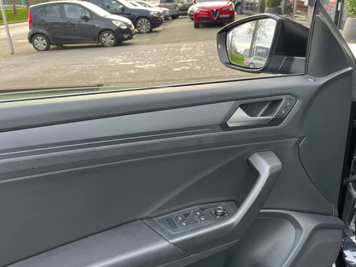 Volkswagen T-Roc - Afbeelding 13 van 30