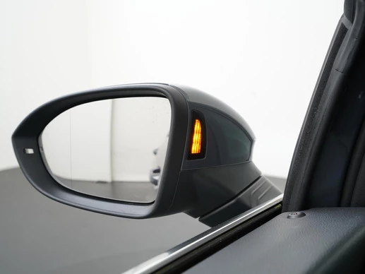 Volkswagen Golf - Afbeelding 25 van 30