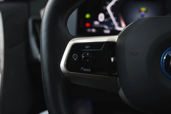 BMW iX - Afbeelding 16 van 30