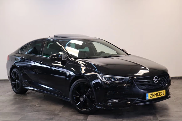 Opel Insignia - Afbeelding 1 van 24