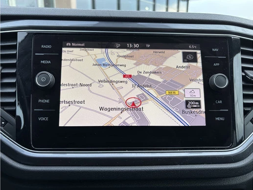 Volkswagen T-Roc - Afbeelding 21 van 30