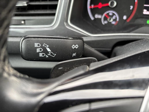 Volkswagen T-Roc - Afbeelding 24 van 30