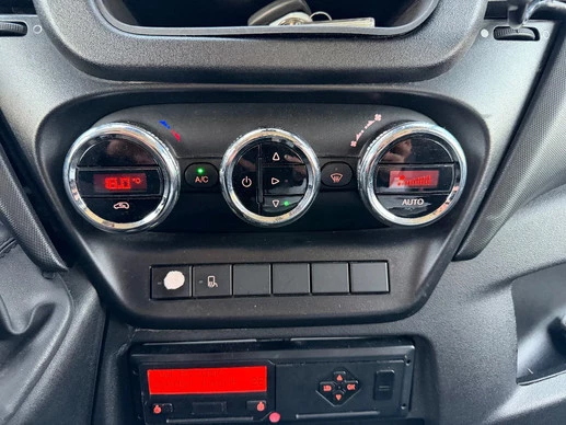 Iveco Daily - Afbeelding 27 van 30