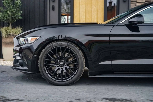 Ford Mustang - Afbeelding 7 van 30