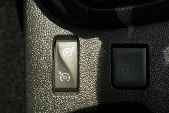 Renault Clio - Afbeelding 29 van 30