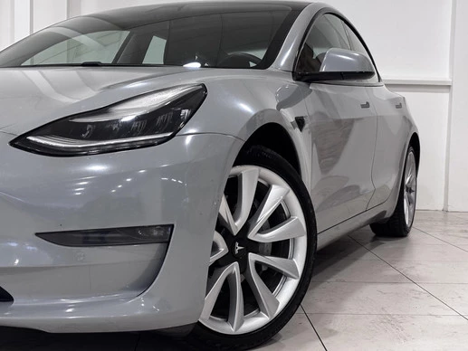 Tesla Model 3 - Afbeelding 2 van 27