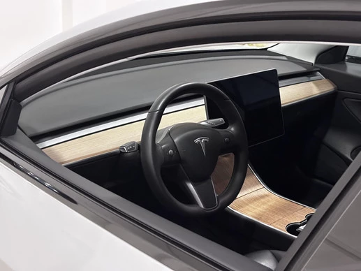 Tesla Model 3 - Afbeelding 3 van 27