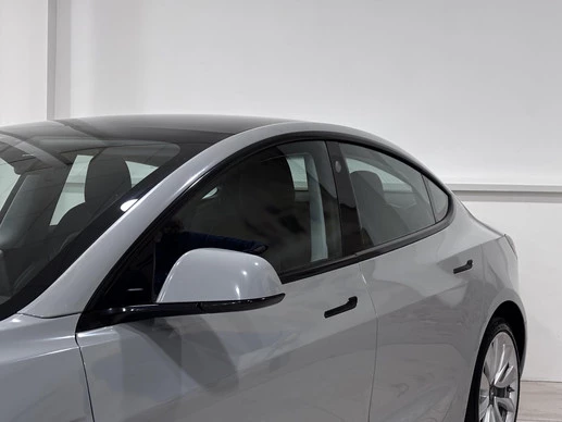 Tesla Model 3 - Afbeelding 9 van 27