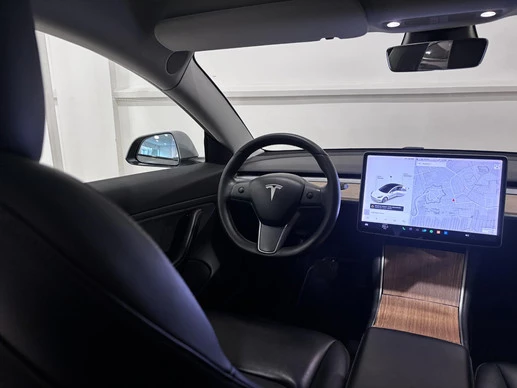 Tesla Model 3 - Afbeelding 16 van 27