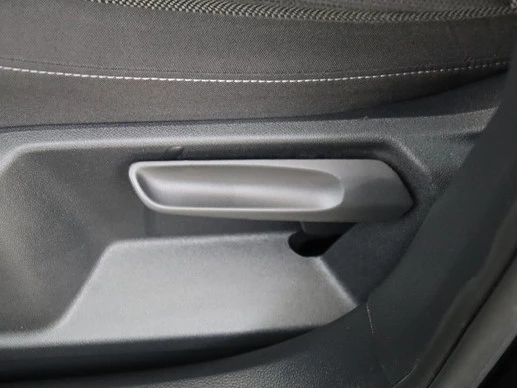 Volkswagen T-Roc - Afbeelding 21 van 30