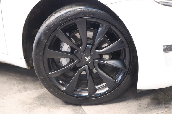 Tesla Model 3 - Afbeelding 4 van 18
