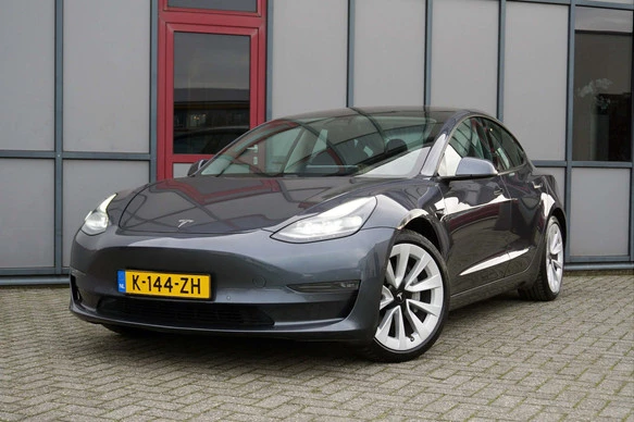 Tesla Model 3 - Afbeelding 1 van 30