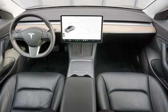 Tesla Model 3 - Afbeelding 8 van 30