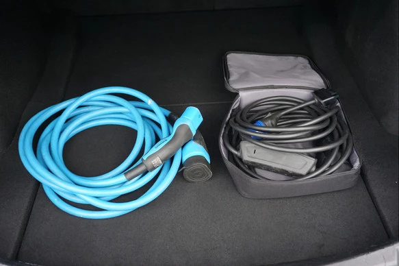 Tesla Model 3 - Afbeelding 9 van 30