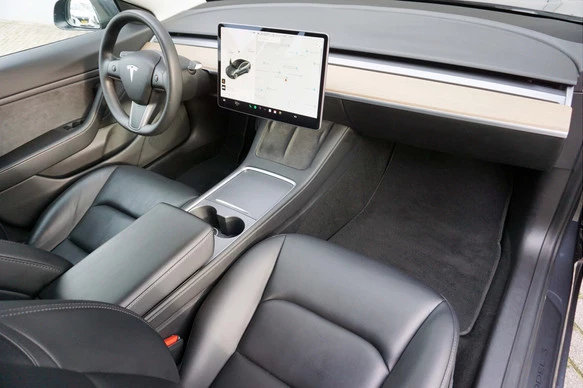 Tesla Model 3 - Afbeelding 11 van 30