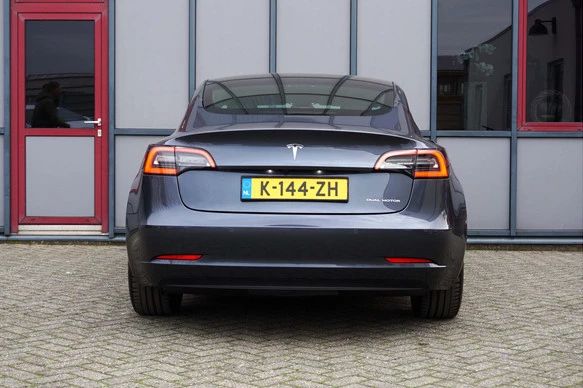 Tesla Model 3 - Afbeelding 14 van 30