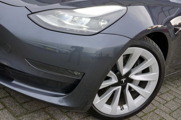 Tesla Model 3 - Afbeelding 15 van 30