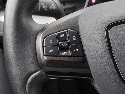 Ford Mustang Mach-E - Afbeelding 16 van 20