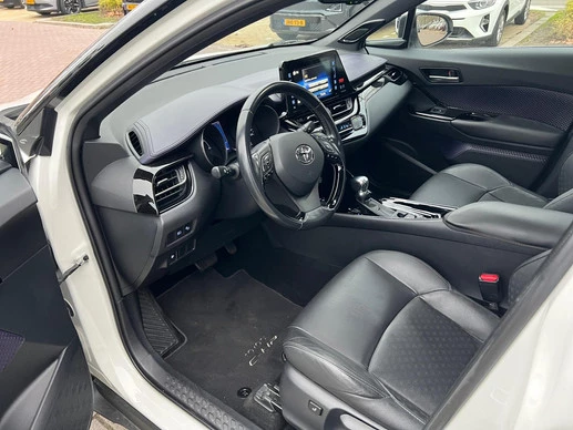 Toyota C-HR - Afbeelding 10 van 30