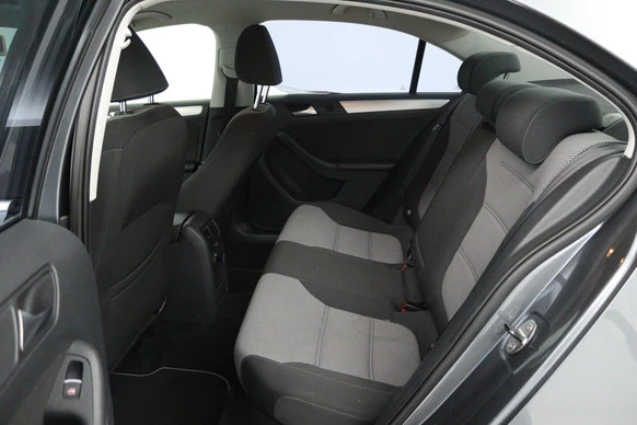 Volkswagen Jetta - Afbeelding 12 van 24