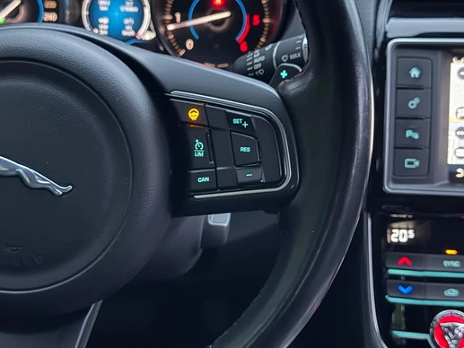 Jaguar XE - Afbeelding 16 van 22