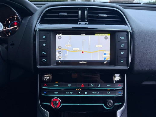 Jaguar XE - Afbeelding 17 van 22