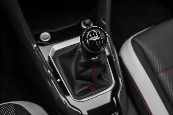 Volkswagen T-Roc - Afbeelding 27 van 30