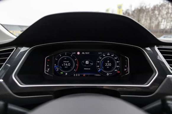 Volkswagen Tiguan - Afbeelding 26 van 30