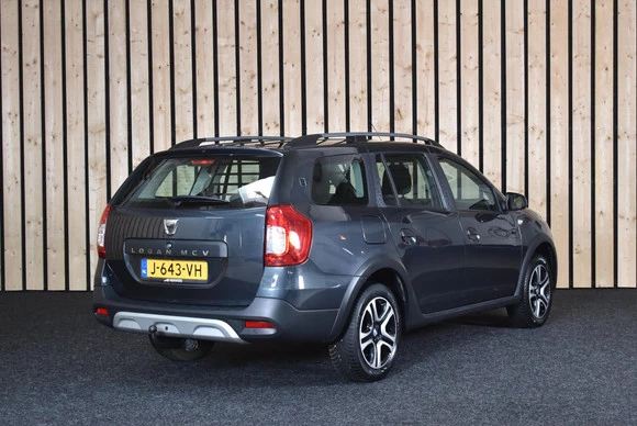 Dacia Logan - Afbeelding 2 van 30