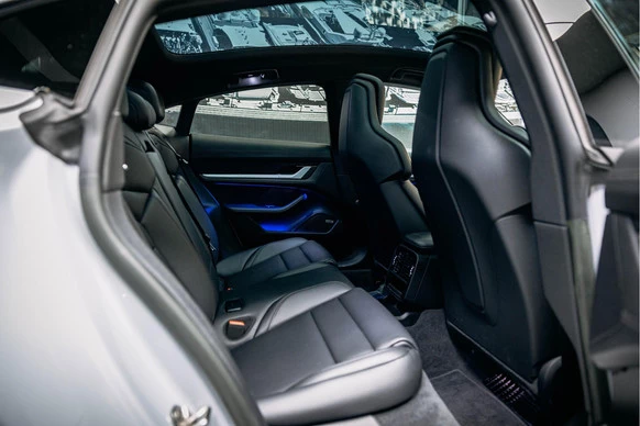 Porsche Taycan - Afbeelding 15 van 30