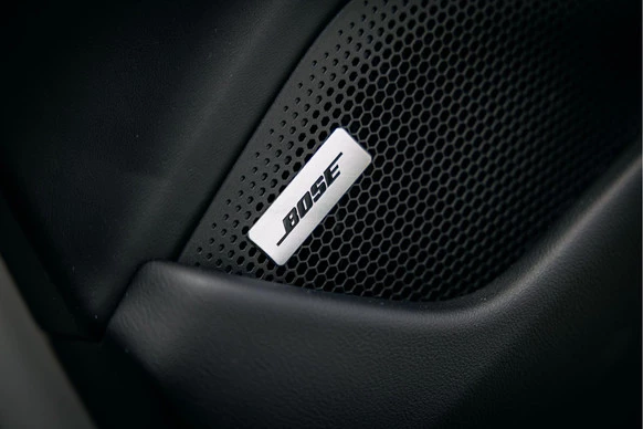 Porsche Taycan - Afbeelding 17 van 30