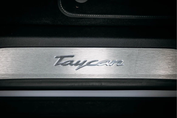 Porsche Taycan - Afbeelding 19 van 30