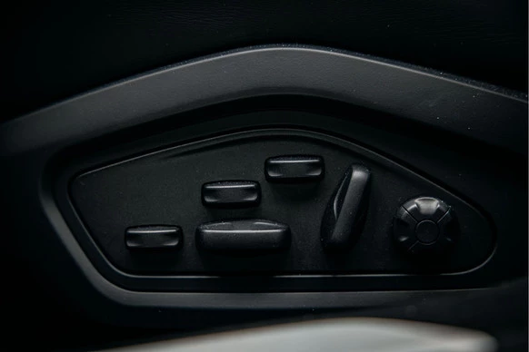 Porsche Taycan - Afbeelding 24 van 30