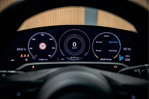 Porsche Taycan - Afbeelding 30 van 30