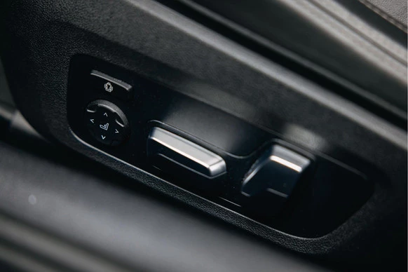 BMW 8 Serie - Afbeelding 26 van 30