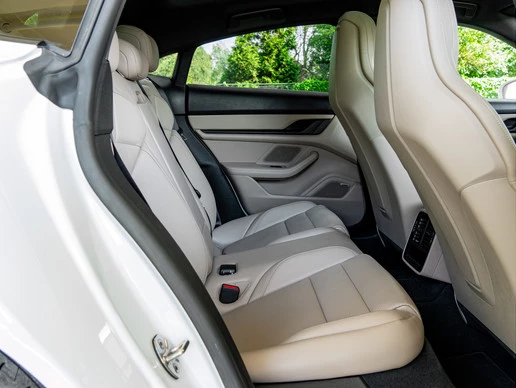 Porsche Taycan - Afbeelding 5 van 30